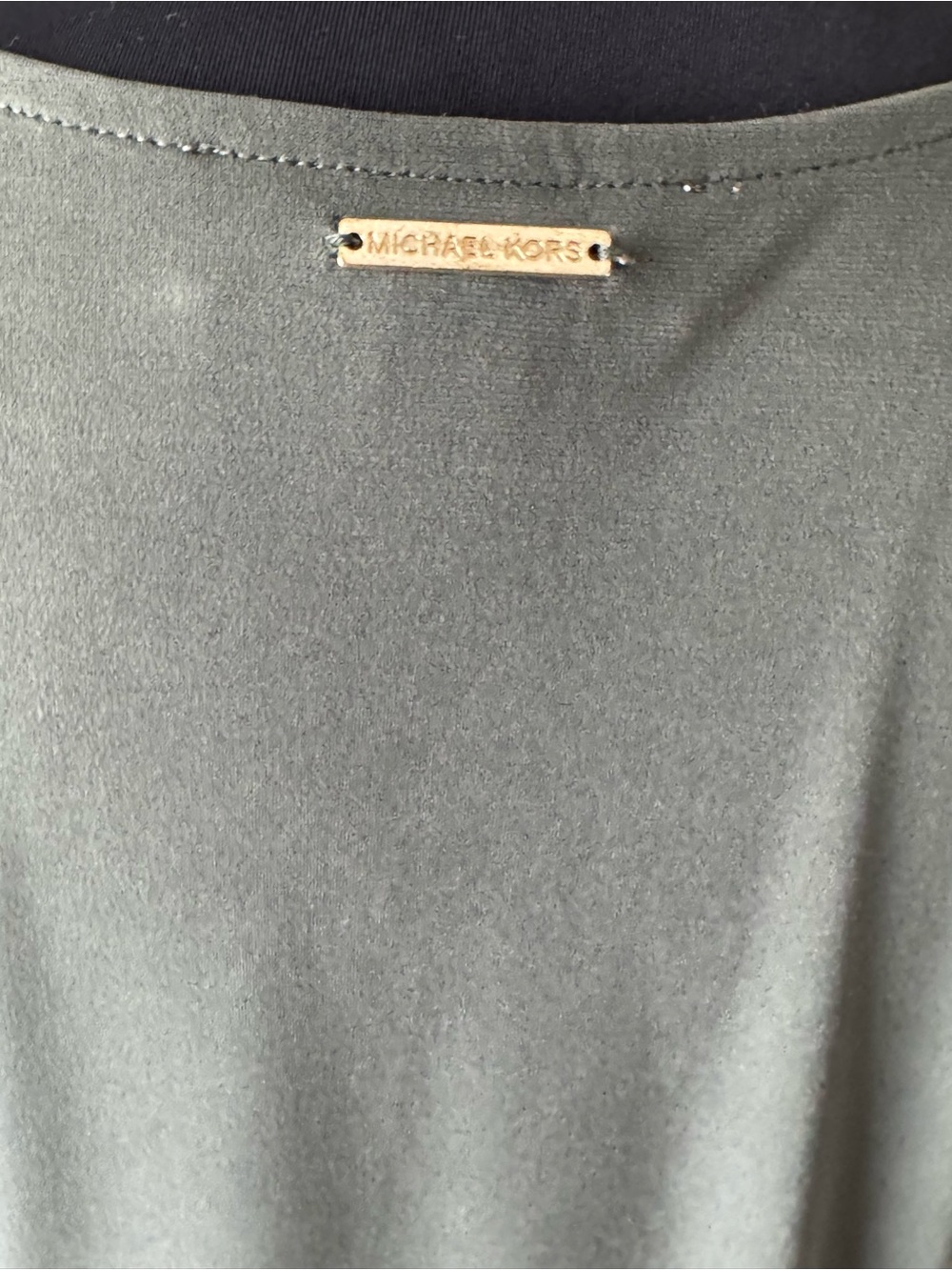 Michael Kors Olive Green Shift Dress M Gold Chain Sleeve V-Neck Knee Length - Picture 7 of 11